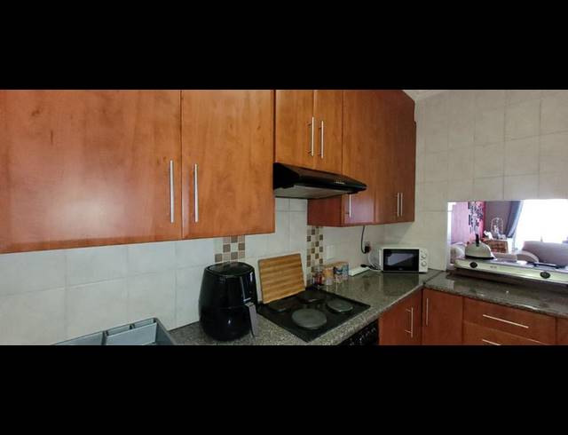 2 BEDROOM TOWNHOUSE FOR SALE IN NEW REDRUTH